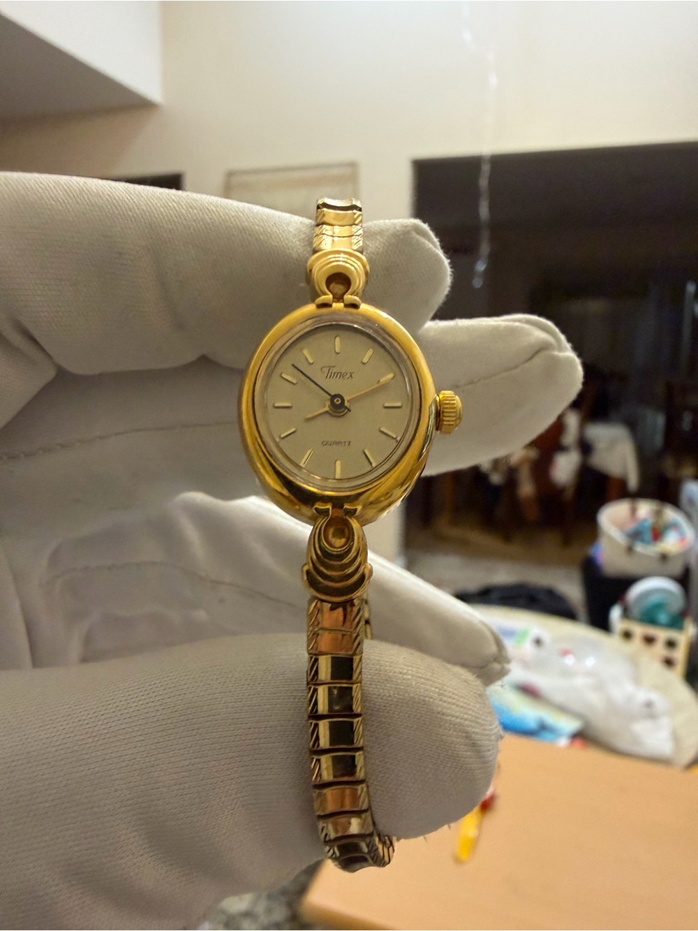 Vintage Timex Ladies Watch Gold Tone Oval Cocktail Dress Quartz Expansion Band - Picture 4 of 12